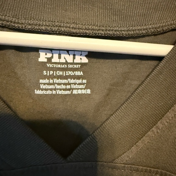 PINK Victoria's Secret Dark Olive Tee slight crop - Picture 3 of 4